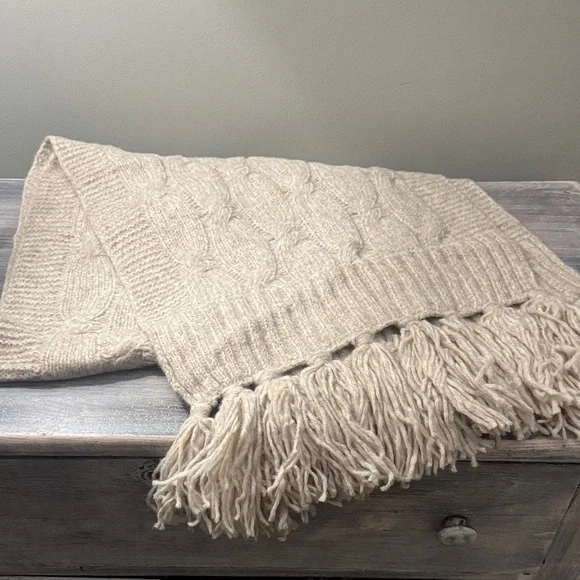 J. Crew Beige Cable Knit chunky scarf - Picture 1 of 7